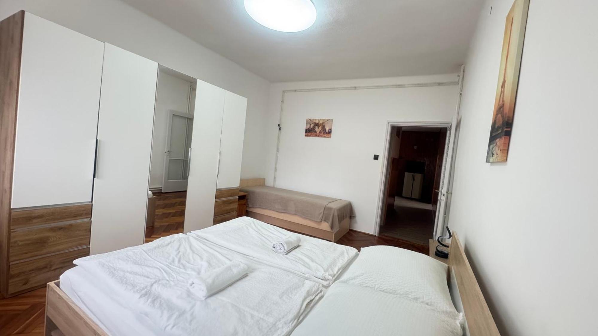 Pingvin Cukraszda Apartman Балатонмариафюрдё Экстерьер фото
